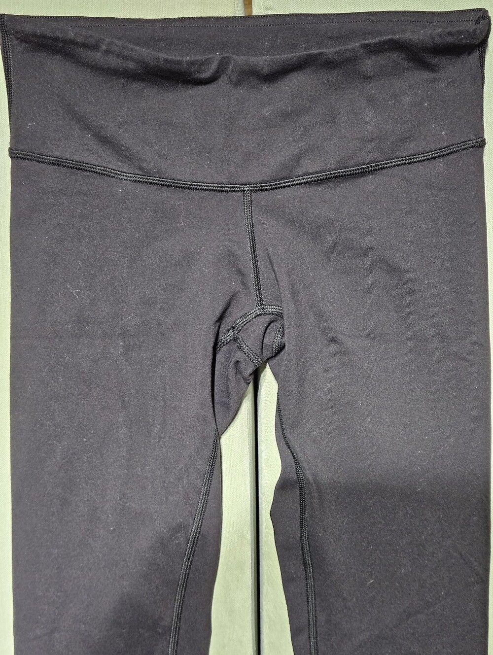 Lululemon Size 4 High Rise Tights - Picture 3 of 5